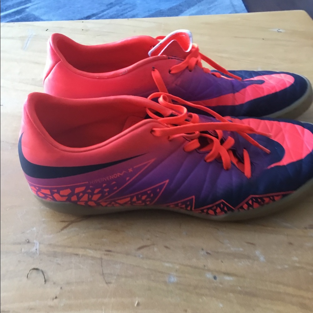 Indoor soccer shoes women’s size 9 Nike Hypervenom